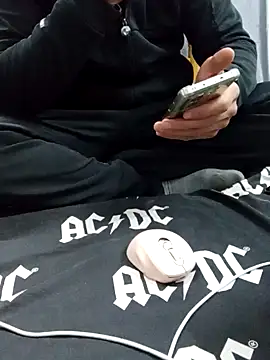 yazinyazin1 online show from 12-20-25, 06:26