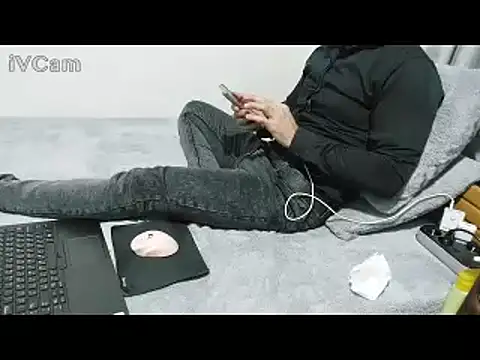 yazinyazin1 online show from 01-16-26, 08:35