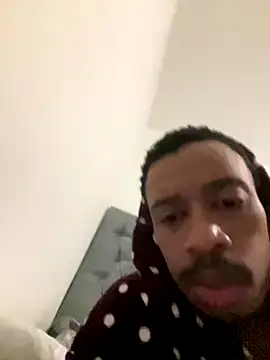 Snapshot of fitsexyman chatting on 09-12-25, 09:37 fitsexyman online show from 09-12-25, 09:37