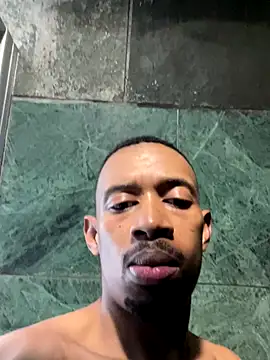 Snapshot of fitsexyman chatting on 11-05-25, 10:04 fitsexyman online show from 11-05-25, 10:04