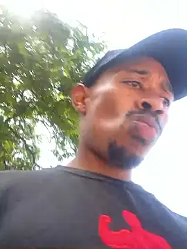 Snapshot of fitsexyman chatting on 12-02-25, 11:04 fitsexyman online show from 12-02-25, 11:04