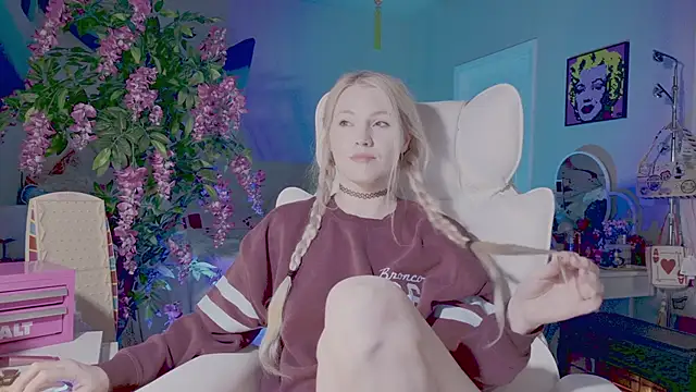 Talulaa online show from 04-27-26, 07:12