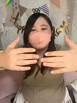 Snapshot of kotone_blossom_x chatting on 12-18-25, 01:06 kotone blossom x online show from 12-18-25, 01:06