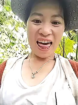 Snapshot of tuyetnhi-00 chatting on 09-24-25, 02:26 tuyetnhi-00 online show from 09-24-25, 02:26