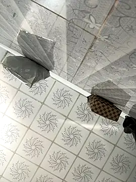 Tiffany-yy online show from 10-17-25, 06:27