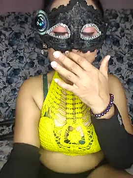 Snapshot of yours_sugar_babe chatting on 05-11-26, 10:32 yours sugar babe online show from 05-11-26, 10:32