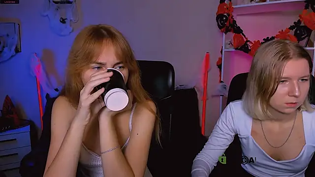 Snapshot of gloria_bubble chatting on 10-28-25, 09:57 gloria bubble online show from 10-28-25, 09:57