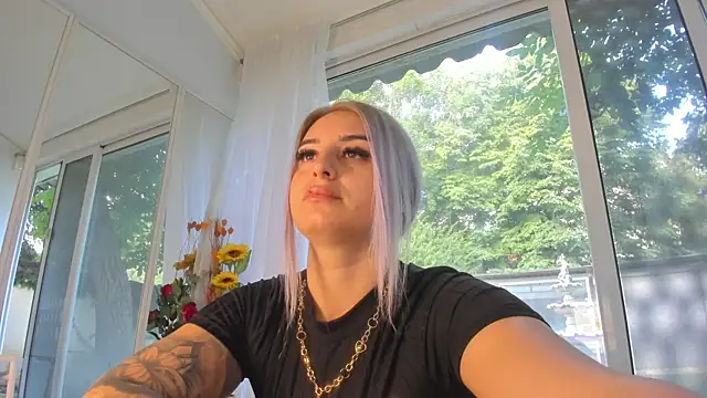Ella Vee online show from 07-26-26, 04:31