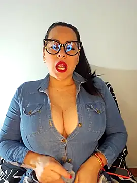 Nicoleefaith  online show from 11-07-25, 12:10