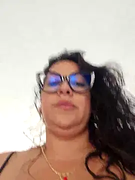 Nicoleefaith  online show from 04-04-26, 03:53