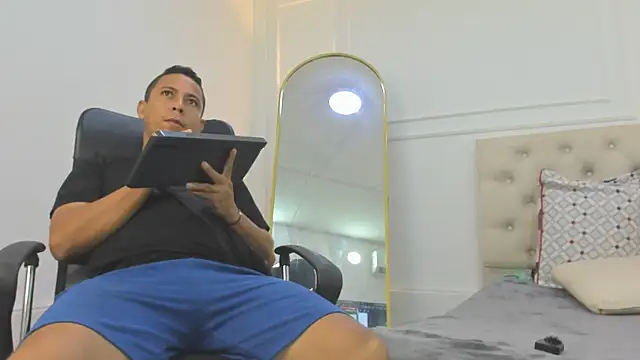 charlotte dante212 online show from 01-14-26, 04:51