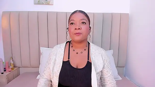 Afrodita de amor online show from 12-16-25, 11:37