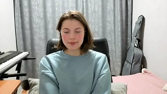 Snapshot of CutieAnny chatting on 05-29-26, 09:35 CutieAnny online show from 05-29-26, 09:35