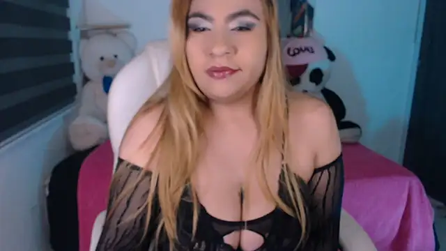 Snapshot of Sharonmendez chatting on 09-11-25, 12:11 Sharonmendez online show from 09-11-25, 12:11