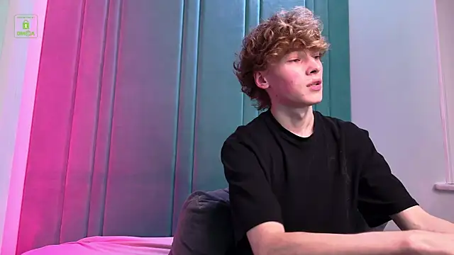 Snapshot of Kevin_Garsia chatting on 09-19-25, 08:42 Kevin Garsia online show from 09-19-25, 08:42