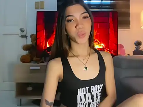 Snapshot of CassieSommereux chatting on 02-18-26, 11:33 CassieSommereux online show from 02-18-26, 11:33