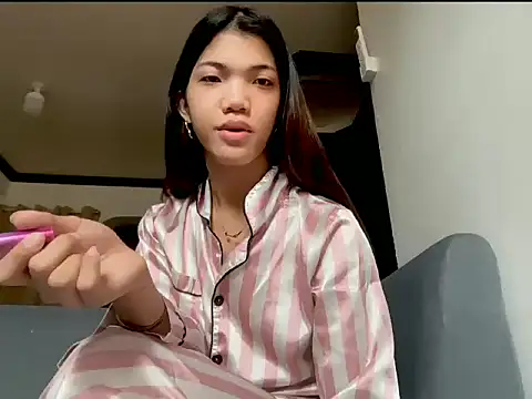 Snapshot of CassieSommereux chatting on 03-01-26, 03:52 CassieSommereux online show from 03-01-26, 03:52