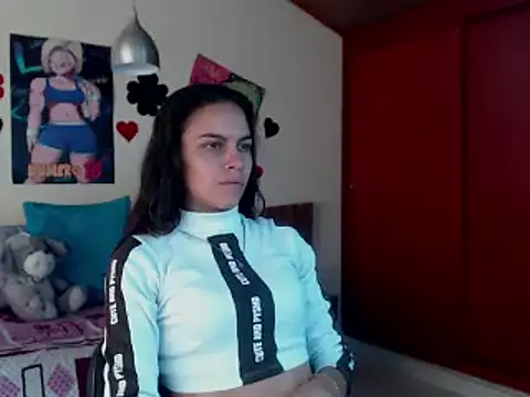 Skylovershot online show from 12-17-25, 05:19