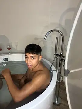 Snapshot of eduin069 chatting on 09-25-25, 10:13 eduin069 online show from 09-25-25, 10:13