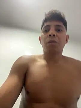 Snapshot of eduin069 chatting on 09-29-25, 11:48 eduin069 online show from 09-29-25, 11:48