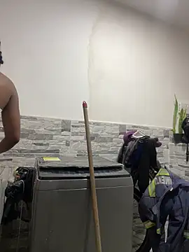 zaracollins01 online show from 09-28-25, 05:40