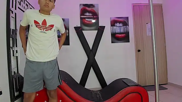 Snapshot of GRETTY_BOYS chatting on 11-14-25, 07:18 GRETTY BOYS online show from 11-14-25, 07:18