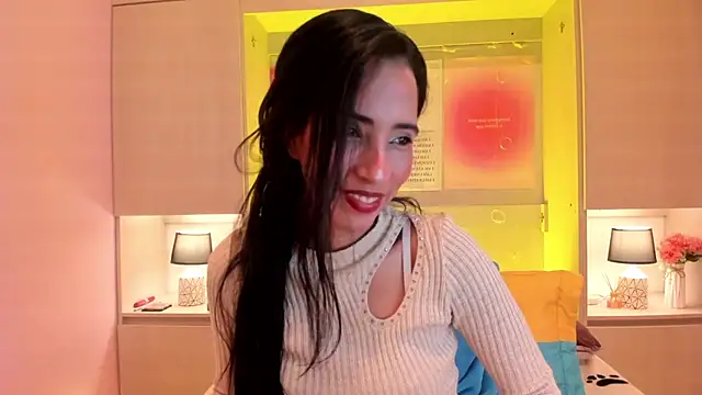 Snapshot of LexxaQueen chatting on 10-28-25, 04:05 LexxaQueen online show from 10-28-25, 04:05