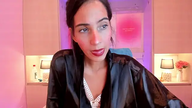 Snapshot of LexxaQueen chatting on 10-29-25, 04:15 LexxaQueen online show from 10-29-25, 04:15