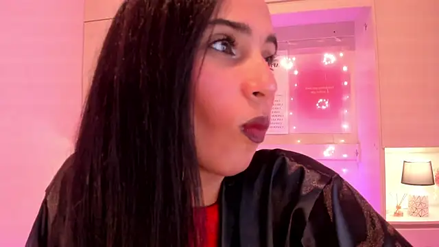 Snapshot of LexxaQueen chatting on 10-30-25, 04:14 LexxaQueen online show from 10-30-25, 04:14