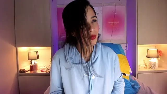 Snapshot of LexxaQueen chatting on 11-15-25, 04:10 LexxaQueen online show from 11-15-25, 04:10