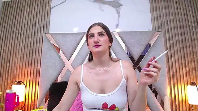 Dafne castro  online show from 04-21-26, 07:39