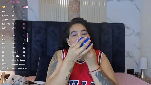 yunkeyc online show from 11-03-25, 02:24