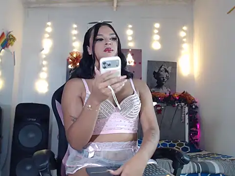 aisha299 online show from 12-21-25, 06:09