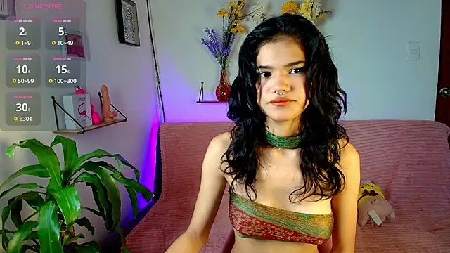 Snapshot of emycarver09 chatting on 10-13-25, 12:16 emycarver09 online show from 10-13-25, 12:16