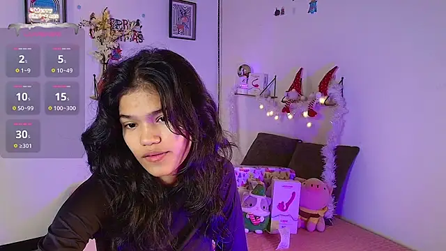 Snapshot of emycarver09 chatting on 11-06-25, 11:44 emycarver09 online show from 11-06-25, 11:44