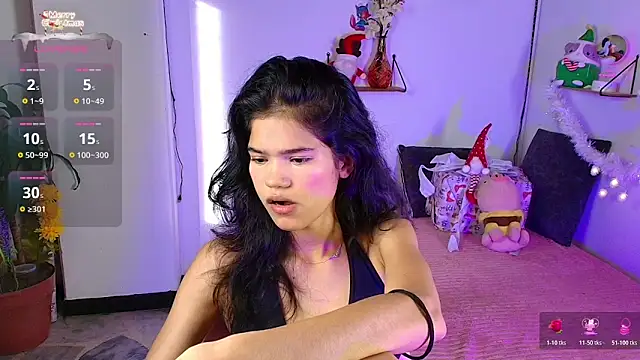 Snapshot of emycarver09 chatting on 11-11-25, 11:43 emycarver09 online show from 11-11-25, 11:43