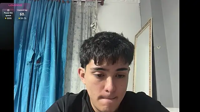 Snapshot of ivy_xo chatting on 12-18-25, 11:22 ivy xo online show from 12-18-25, 11:22