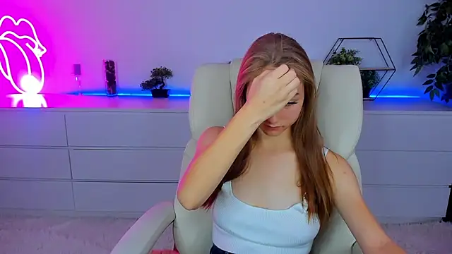 MilaAddams online show from 10-05-25, 05:39