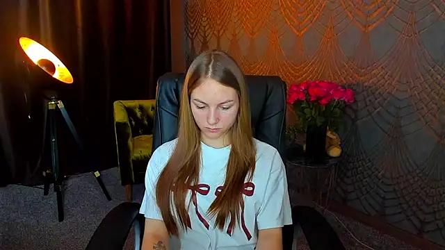 MilaAddams online show from 07-01-26, 05:42