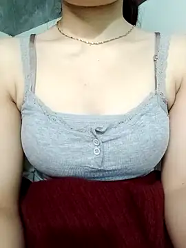 LucyyLy online show from 11-17-25, 02:39