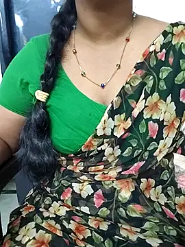 Snapshot of Mis_Sree chatting on 10-14-25, 05:08 Mis Sree online show from 10-14-25, 05:08