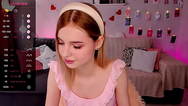 LillianShine online show from 02-14-26, 06:21