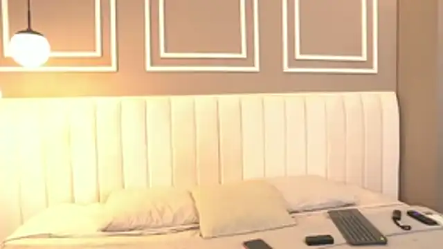 Tayler Kim online show from 04-12-26, 06:24