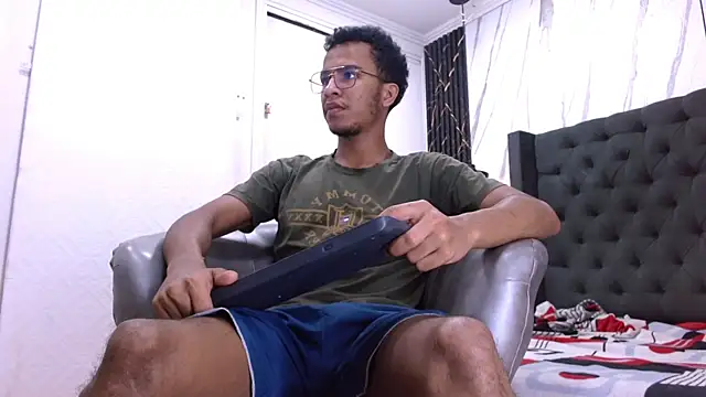 aston xvera online show from 12-15-25, 04:39