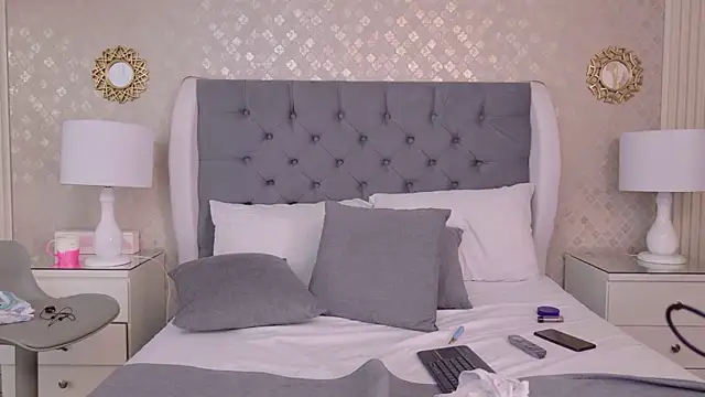 ZoeWilliis online show from 07-28-26, 06:20