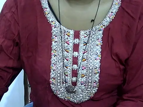 Snapshot of Hott_Noor chatting on 09-08-25, 02:16 Hott Noor online show from 09-08-25, 02:16
