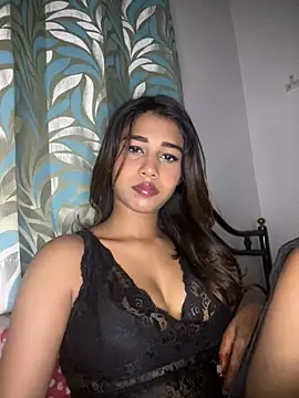 STRIP GLOW online show from 01-08-26, 11:07