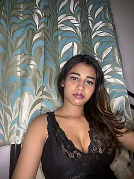 STRIP GLOW online show from 01-10-26, 11:53