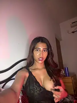 STRIP GLOW online show from 04-25-26, 08:17