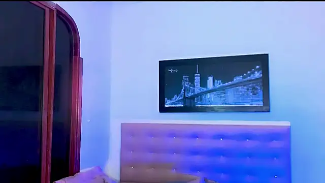 Snapshot of aura-monet chatting on 12-14-25, 05:02 aura-monet online show from 12-14-25, 05:02